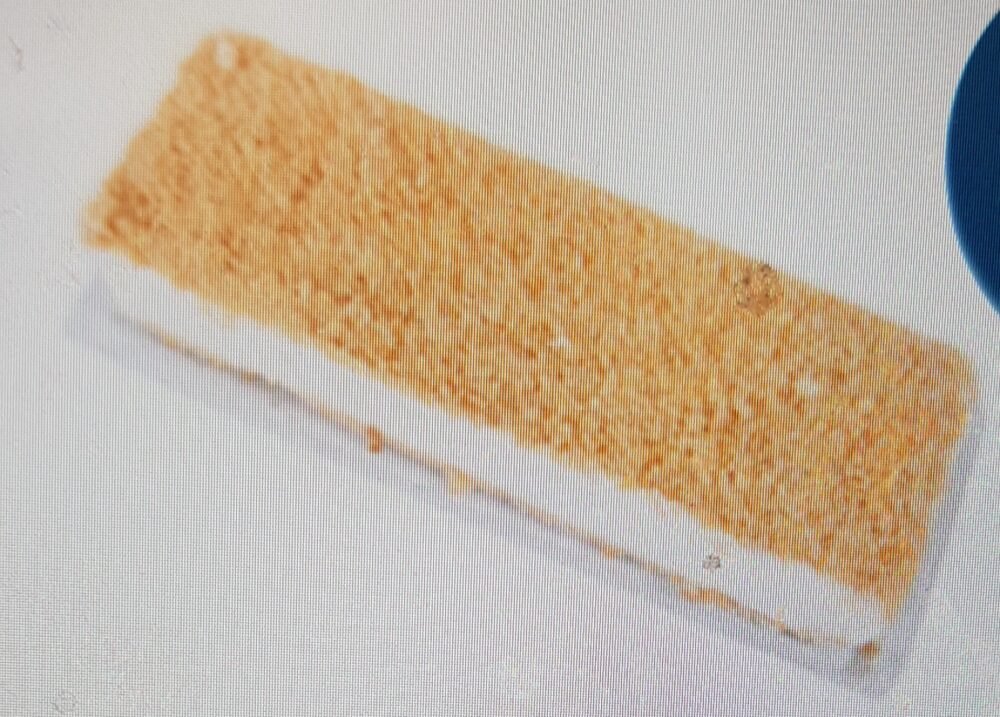 كعكة بوظة مع فتات البسكوت بدون سكر