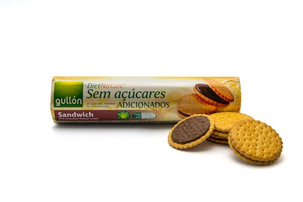 بسكويت محشو بكريمه الشكلاطه بدون سكر